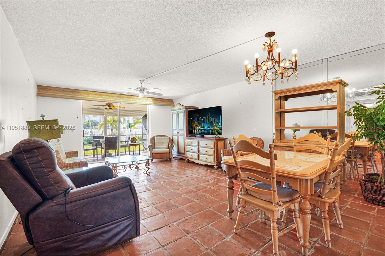 MEADOWBROOK LAKES CONDO - Residential