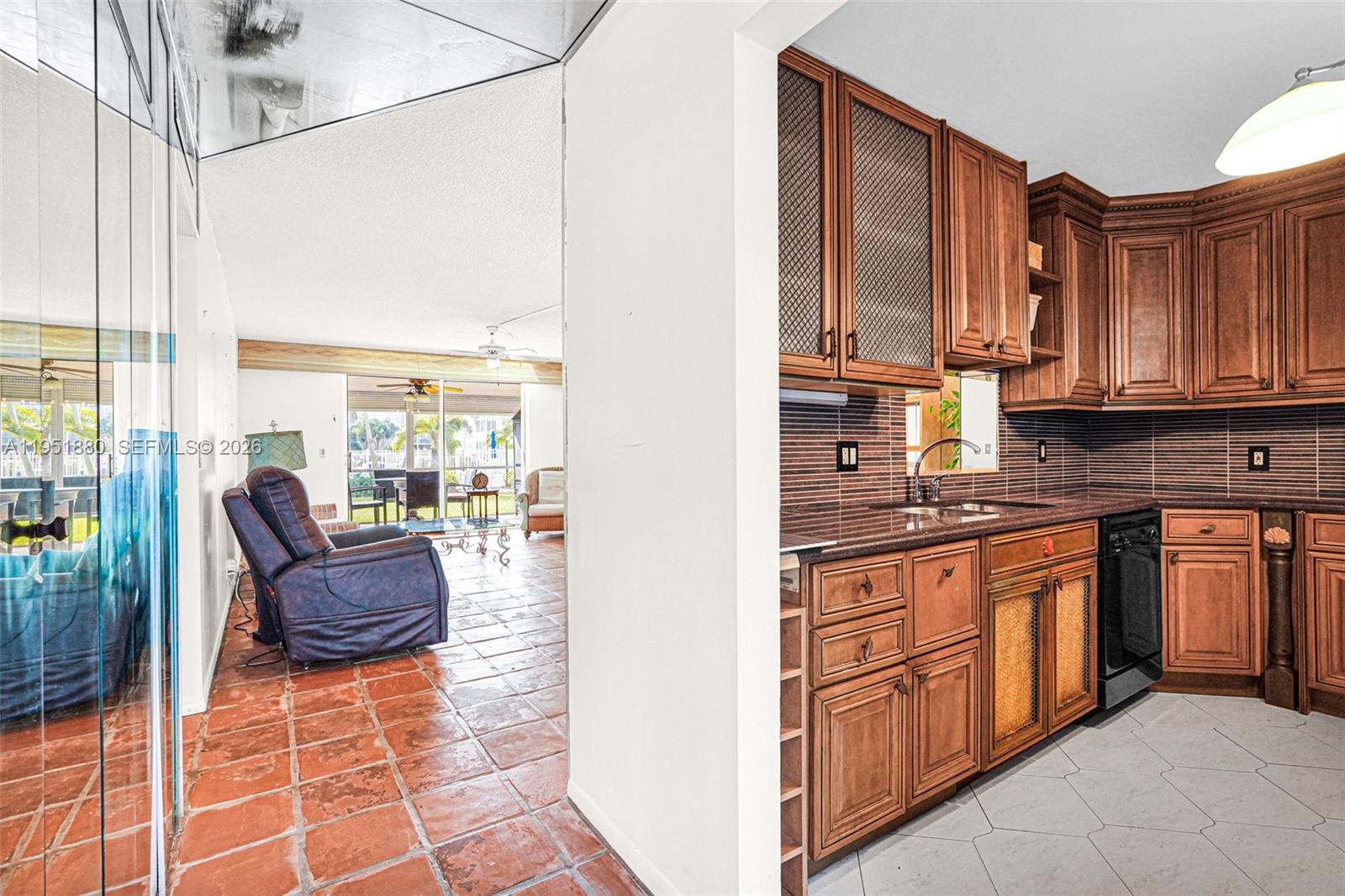 MEADOWBROOK LAKES CONDO - Residential