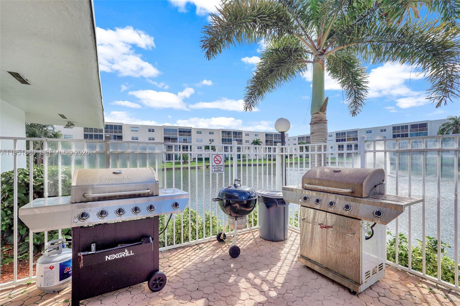 MEADOWBROOK LAKES CONDO - Residential