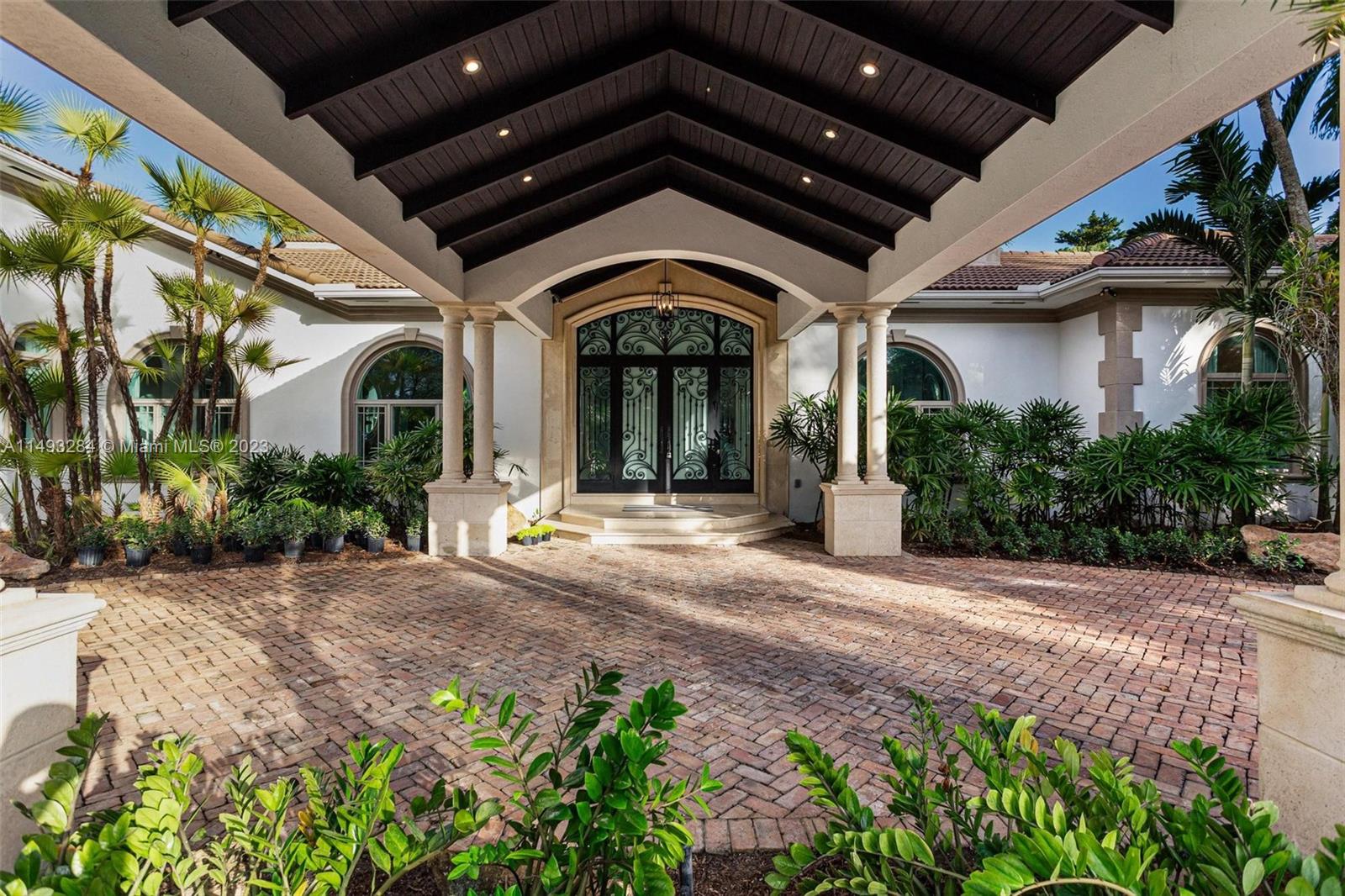 Discover the epitome of luxury living at this meticulously remodeled residence, boasting a prime location mere
steps away from top-tier schools and scenic parks. The classic architecture seamlessly blends with modern
aesthetics, creating a timeless yet contemporary atmosphere. Spanning close to 1 acre, the designer landscape
garden envelops the property in natural beauty. Inside, the high ceilings enhance the spacious feel, while the
newly remodeled interior exudes sophistication. With a 3-car garage offering ample storage space, this home
effortlessly combines elegance with practicality, promising a lifestyle of comfort and convenience.