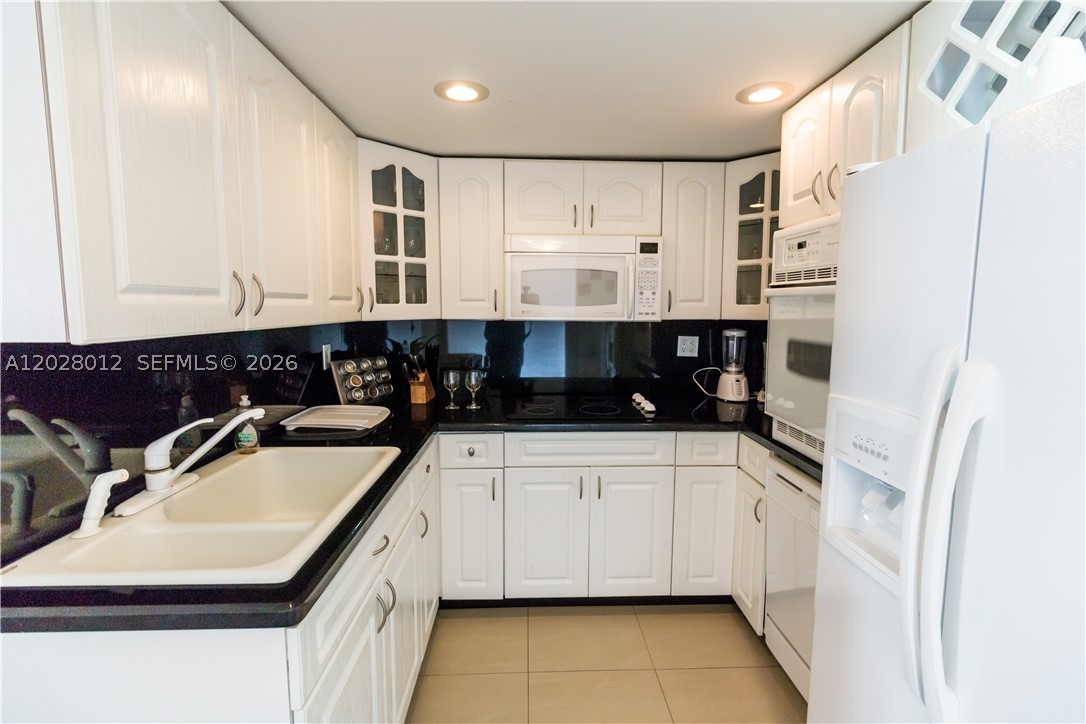 SEA AIR TOWERS CONDO - Residential
