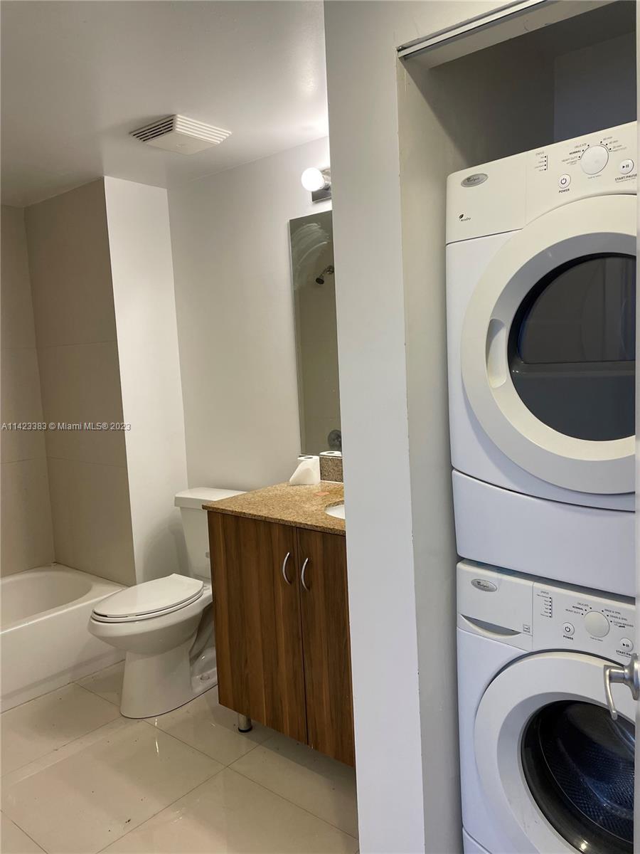 23 BISCAYNE BAY CONDO - Residential Lease