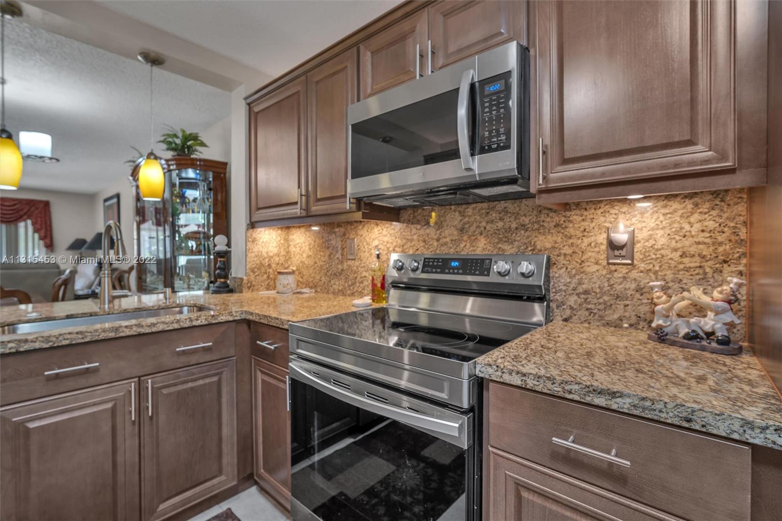 DEVON CONDOMINIUM - Residential