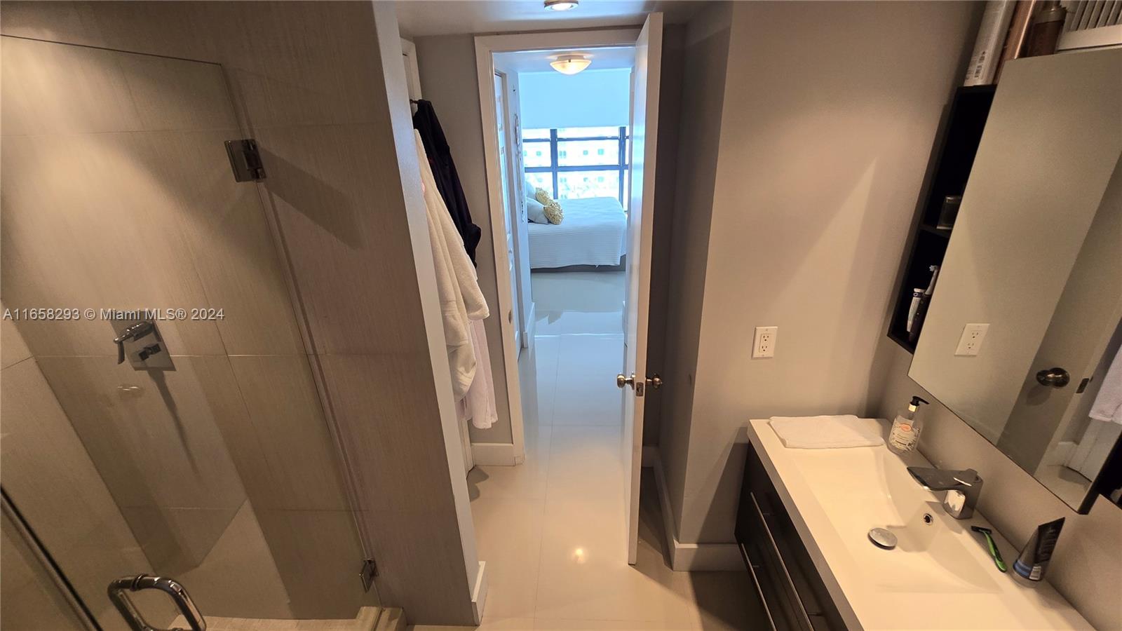 CHARTER CLUB CONDO - Residential Lease