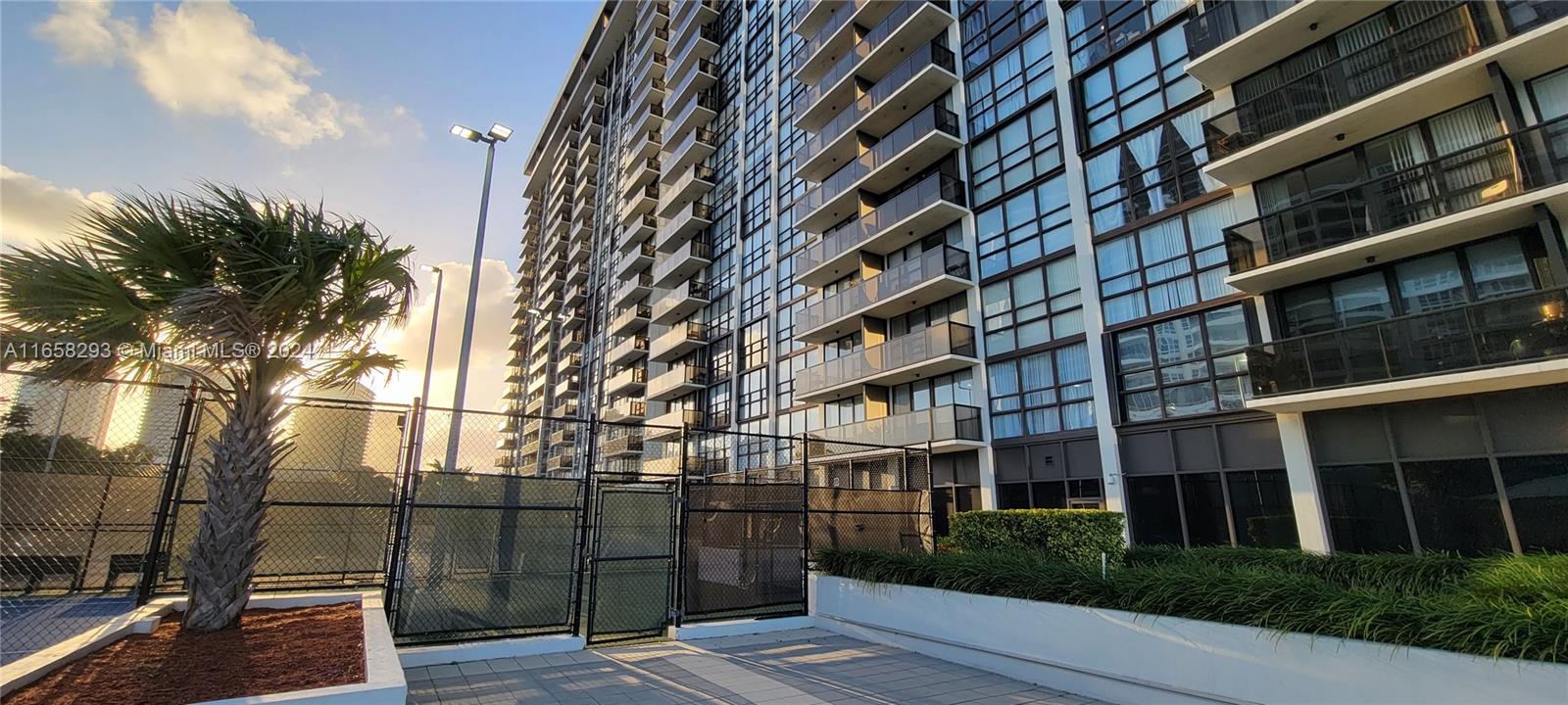 CHARTER CLUB CONDO - Residential Lease
