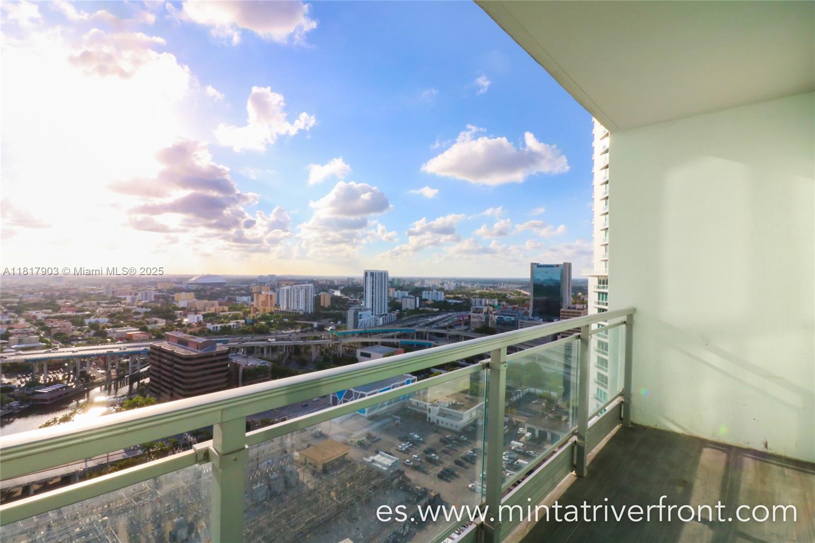 Mint Condominium - Residential Lease