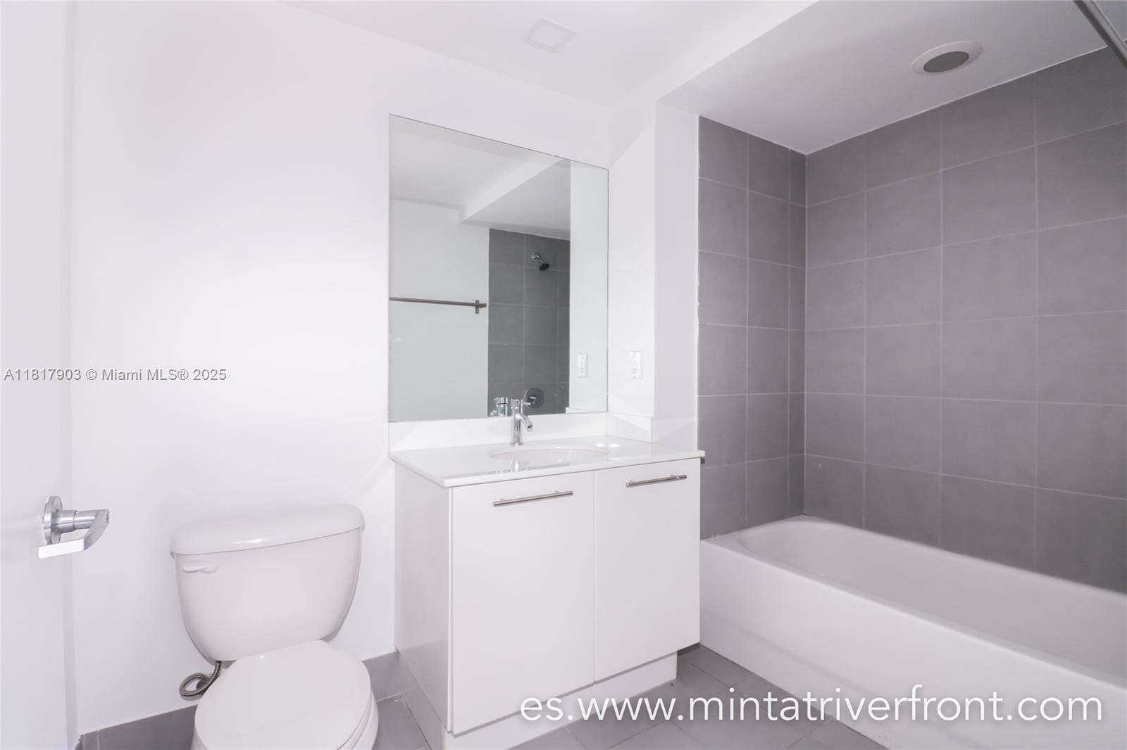 Mint Condominium - Residential Lease