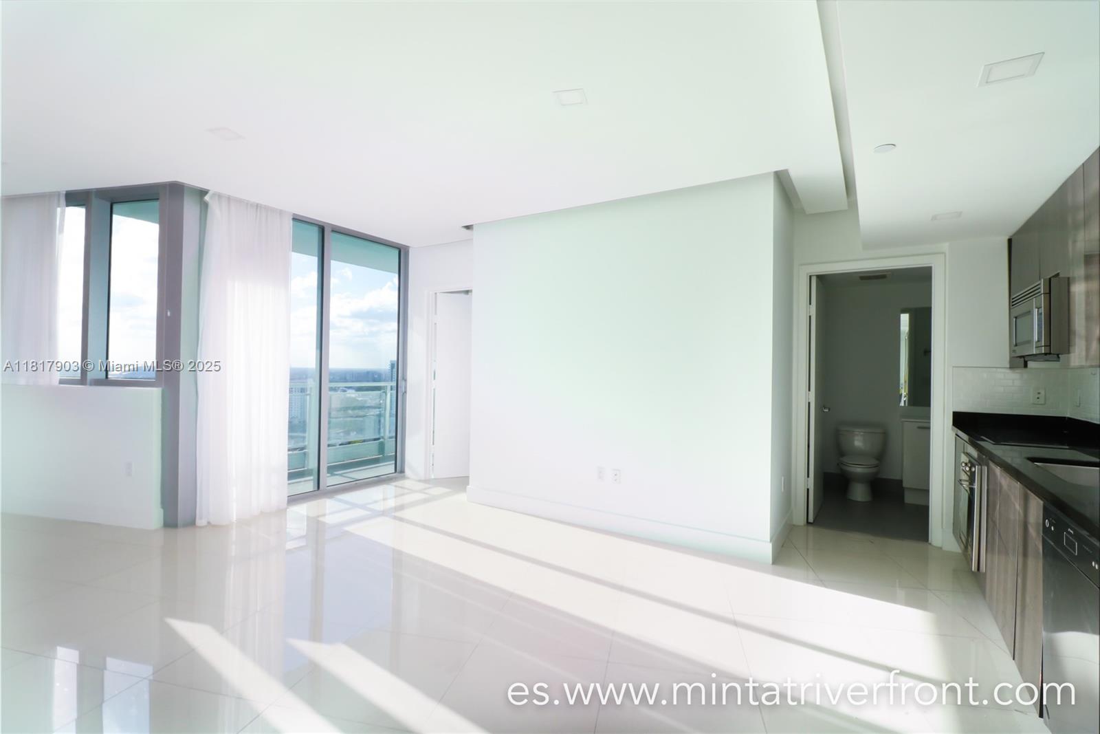 BEAUTIFUL APARTMENT LOCATED AT THE LUXURIOUS AND HIGH END MINT BUILDING.FULLY RENOVATED WITH BUILT IN CLOSETS, CERAMIC FLOORS, NEW EUROPEAN KITCHEN, SOFFITS, LED LIGHTS, AND MORE. BE PART OF THE RIVERFRONT COMMUNITY WHICH IS THE ONLY GATED COMMUNITY IN BRICKELL AREA. AVOID BRICKELL TRAFFIC IN THIS AMAZING LOCATION WITH IMMEDIATE ACCESS TO I-95 WHILE STILL BEING ABLE TO ENJOY ALL THAT BRICKELL HAS TO OFFER. BASIC CABLE AND HIGH SPEED INTERNET INCLUDED IN THE RENT!