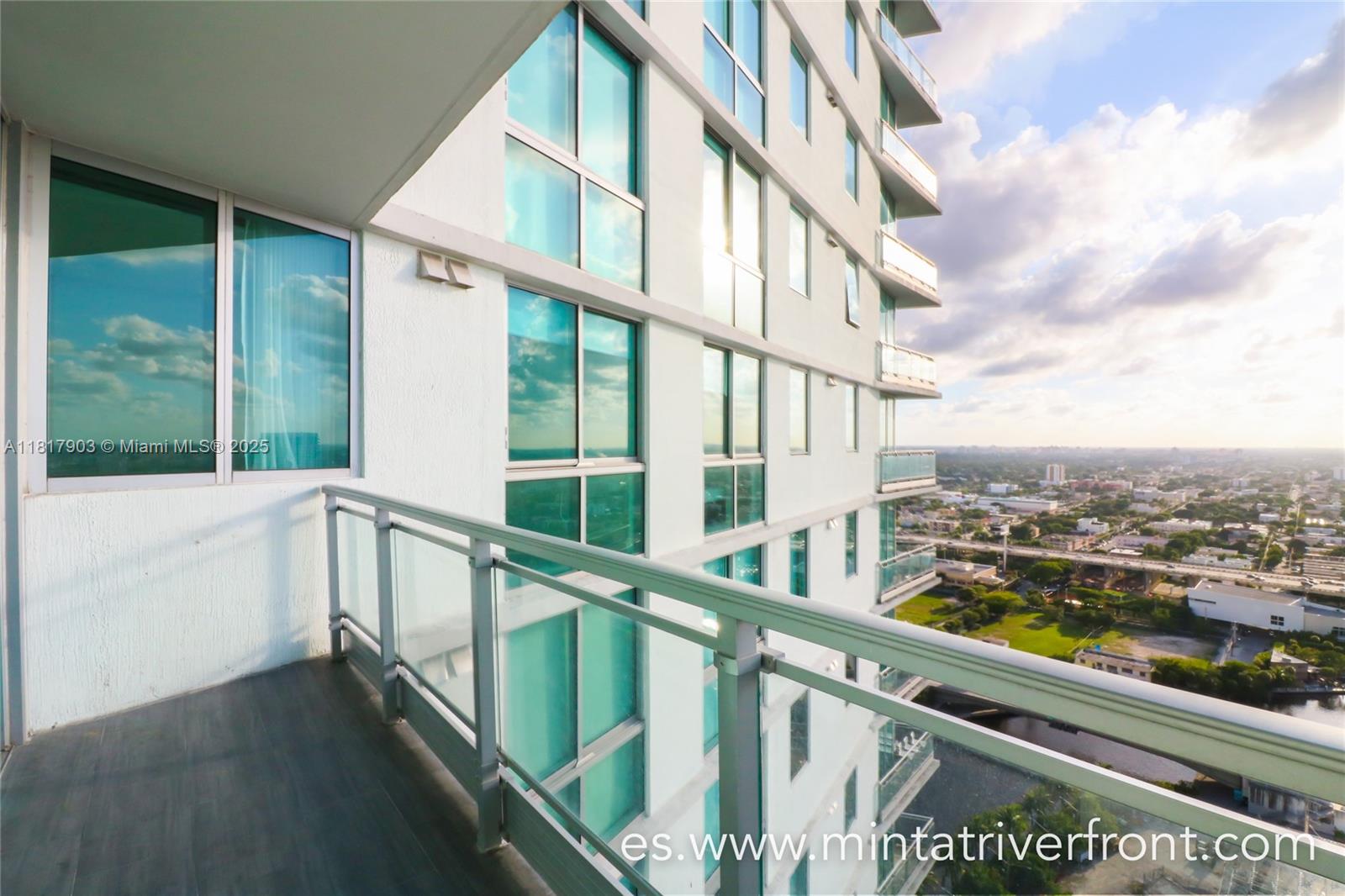 Mint Condominium - Residential Lease