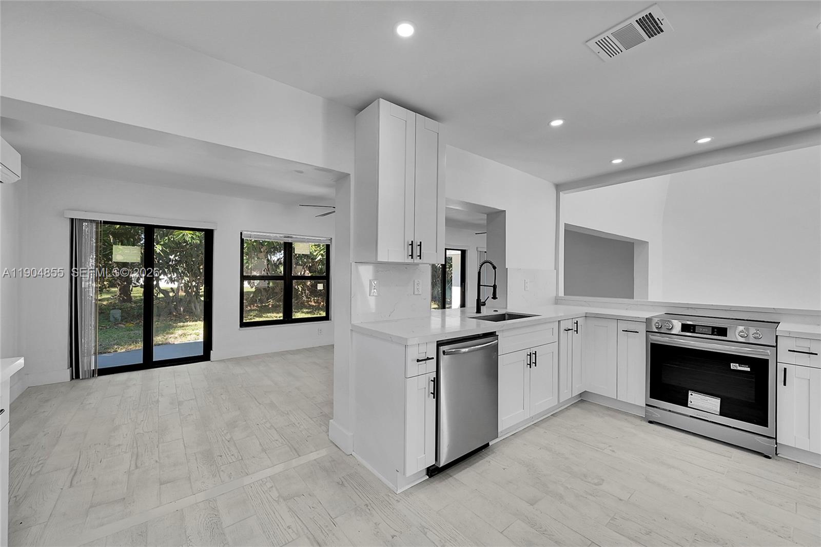 WOODLANDS SEC SEVEN - Residential