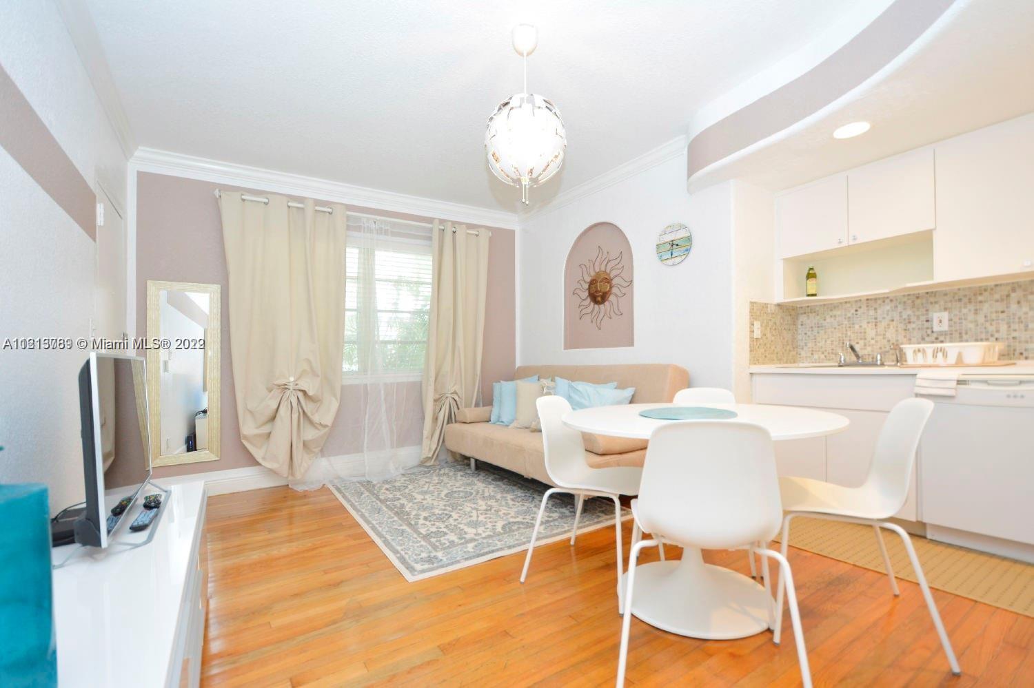THE MICHELLE CONDO - Residential