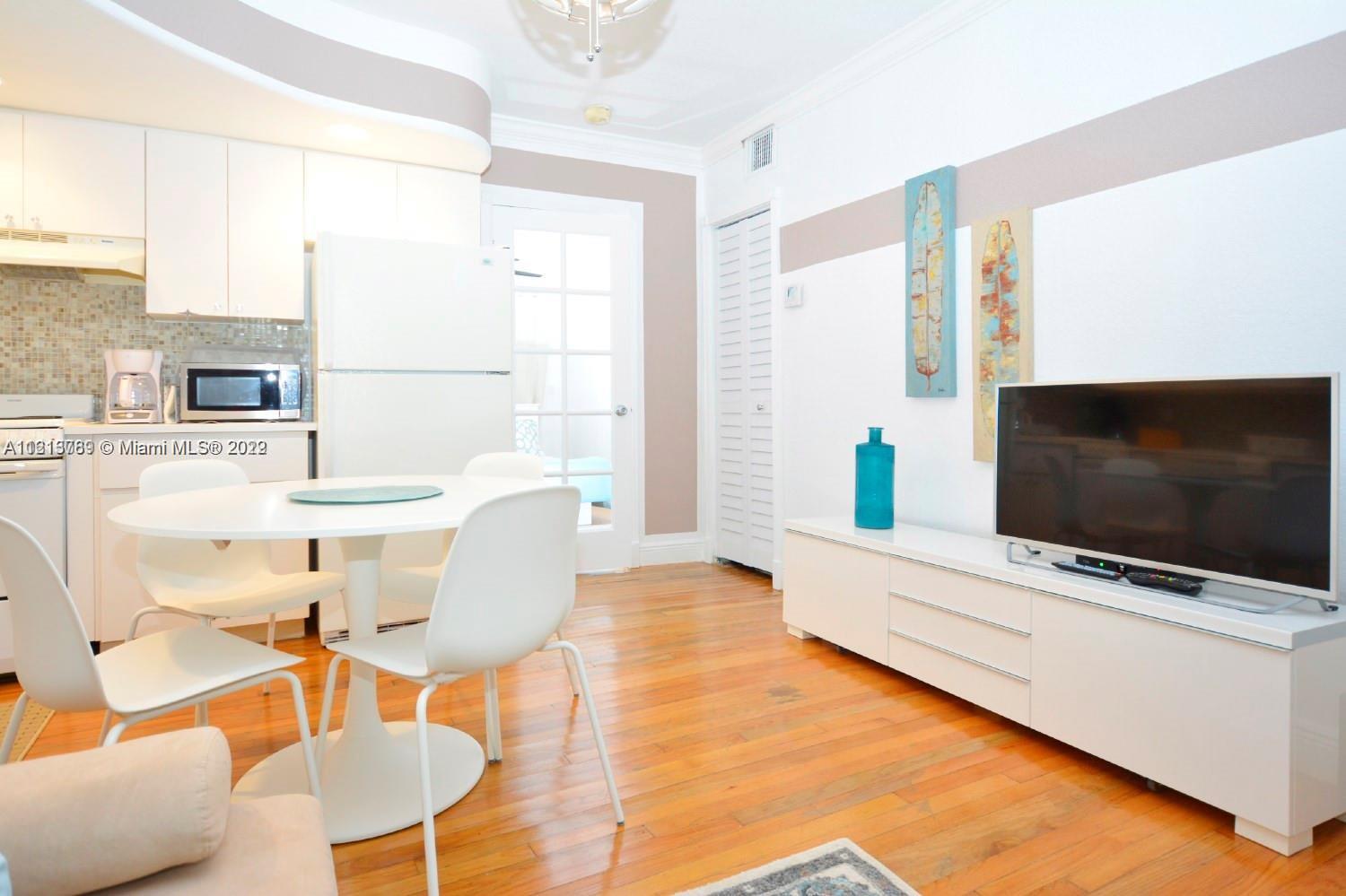 THE MICHELLE CONDO - Residential