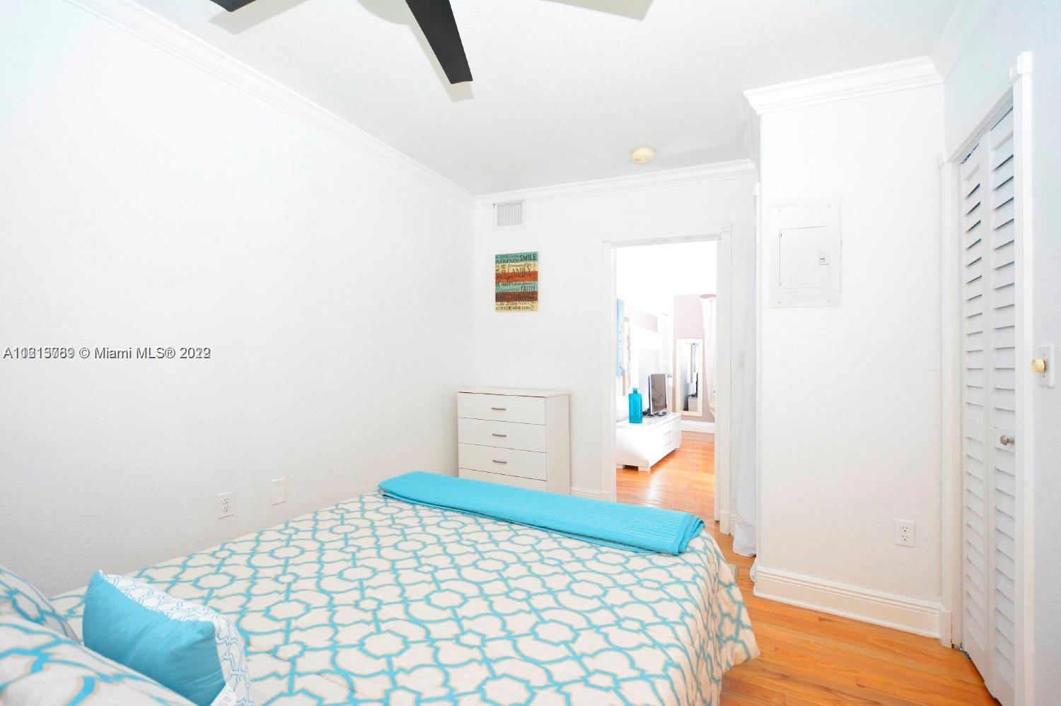 THE MICHELLE CONDO - Residential