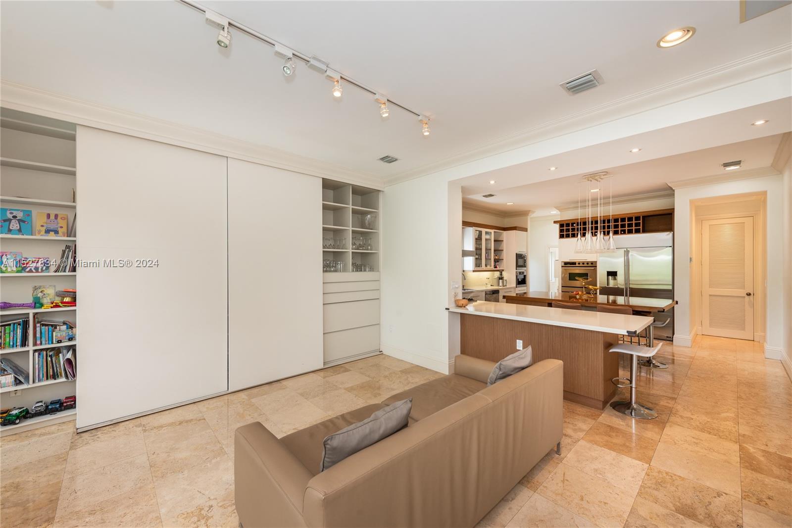 BISCAYNE KEY ESTATES - Residential