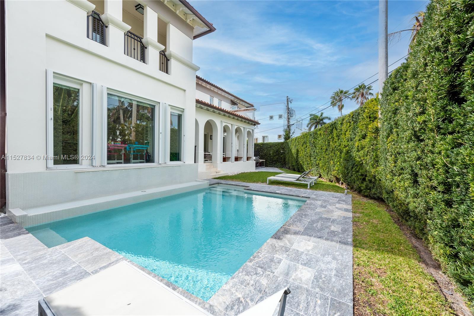 BISCAYNE KEY ESTATES - Residential