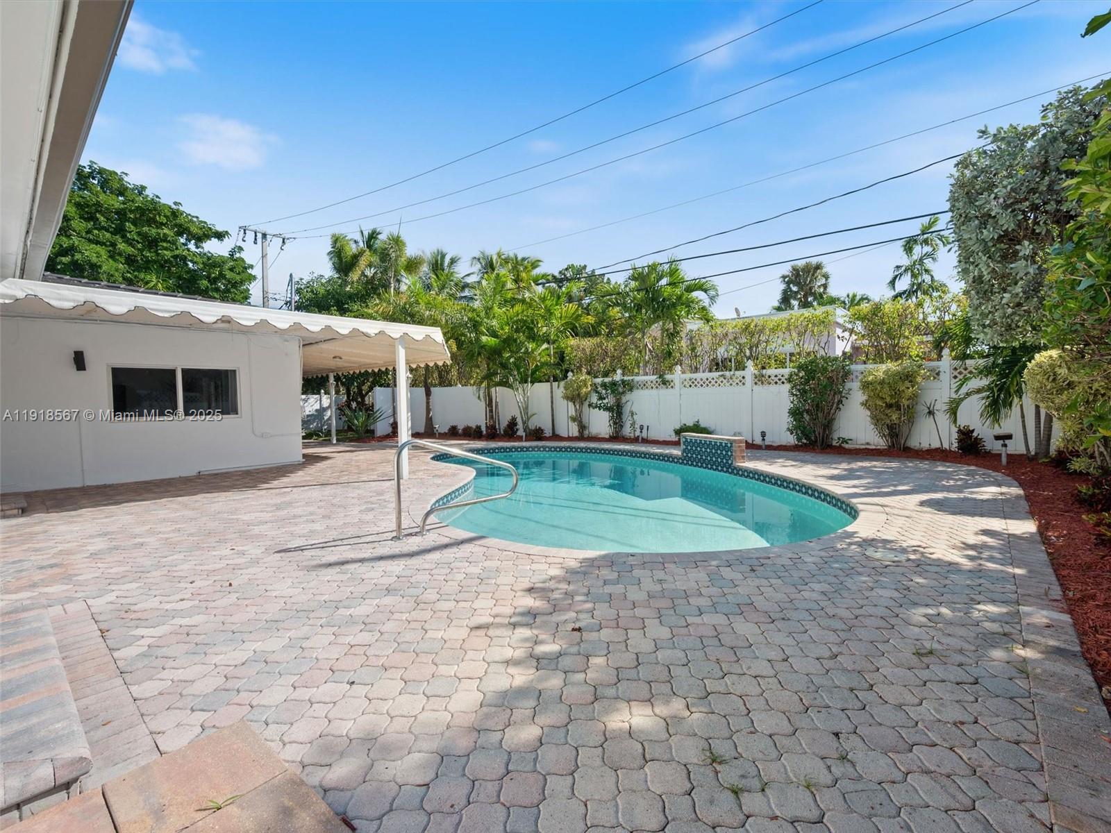 CORAL RIDGE COUNTRY CLUB - Residential