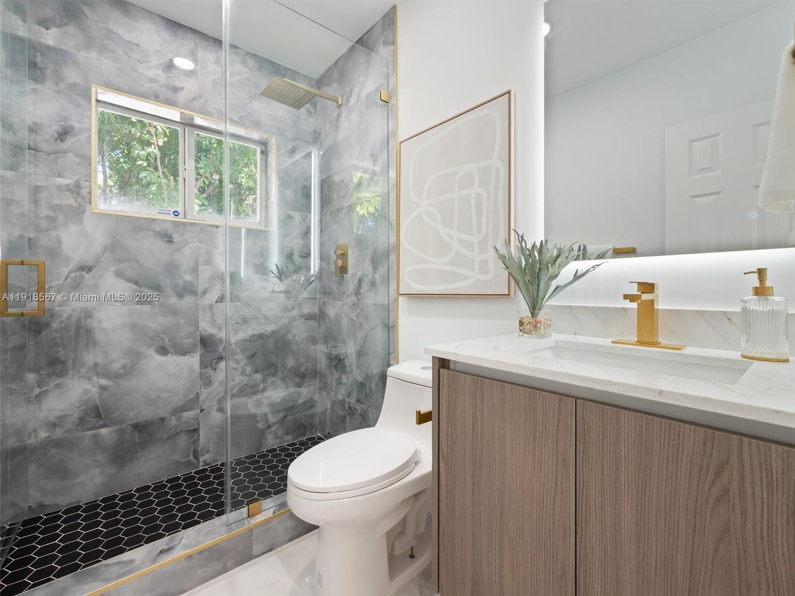 CORAL RIDGE COUNTRY CLUB - Residential