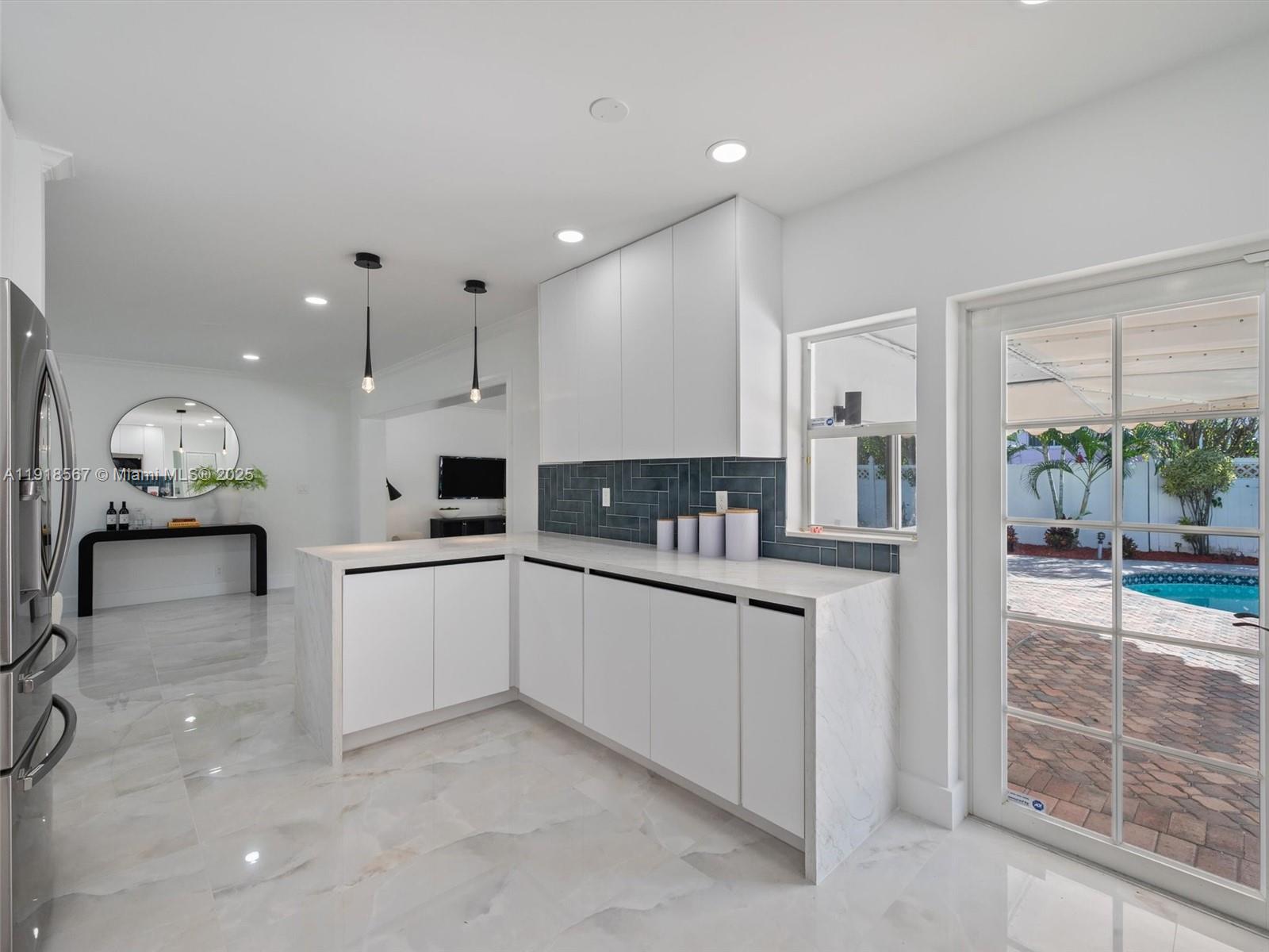 CORAL RIDGE COUNTRY CLUB - Residential