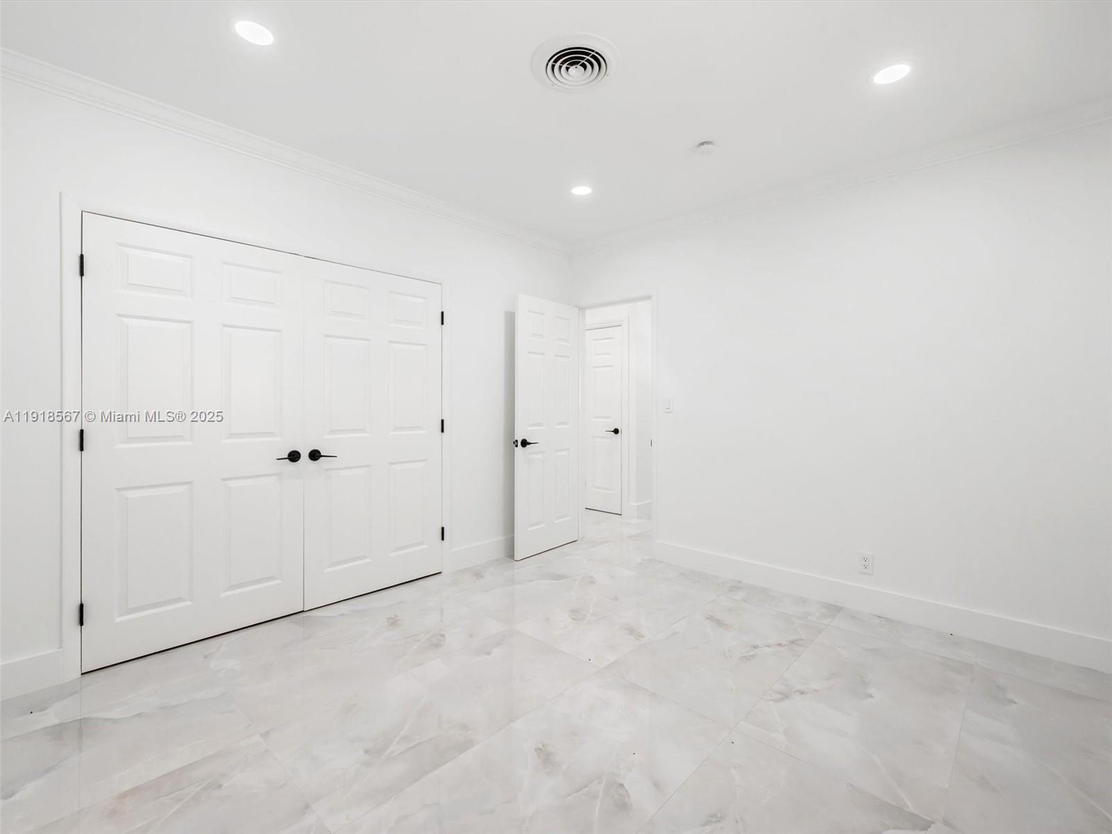 CORAL RIDGE COUNTRY CLUB - Residential