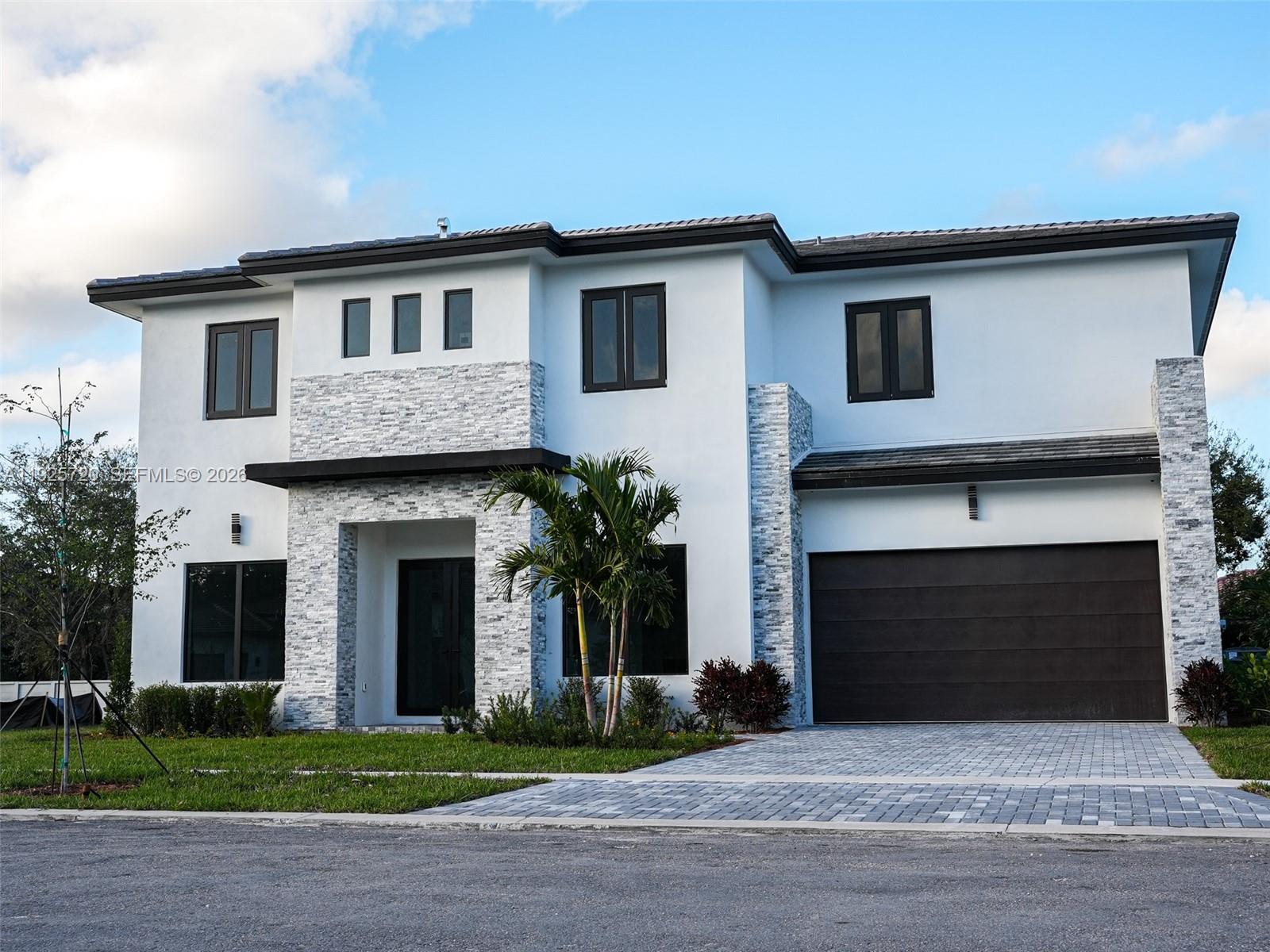 THE OAKS OF DAVIE - Residential