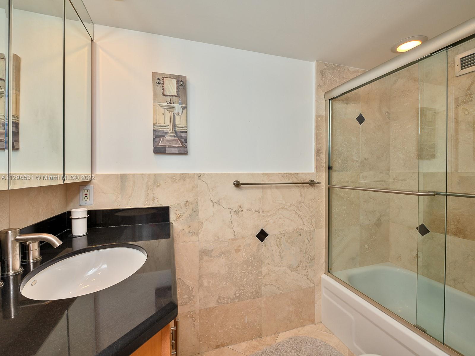 QUADOMAIN TOWER 1 & 4 CON - Residential Lease