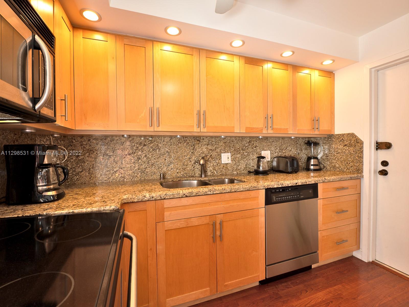 QUADOMAIN TOWER 1 & 4 CON - Residential Lease