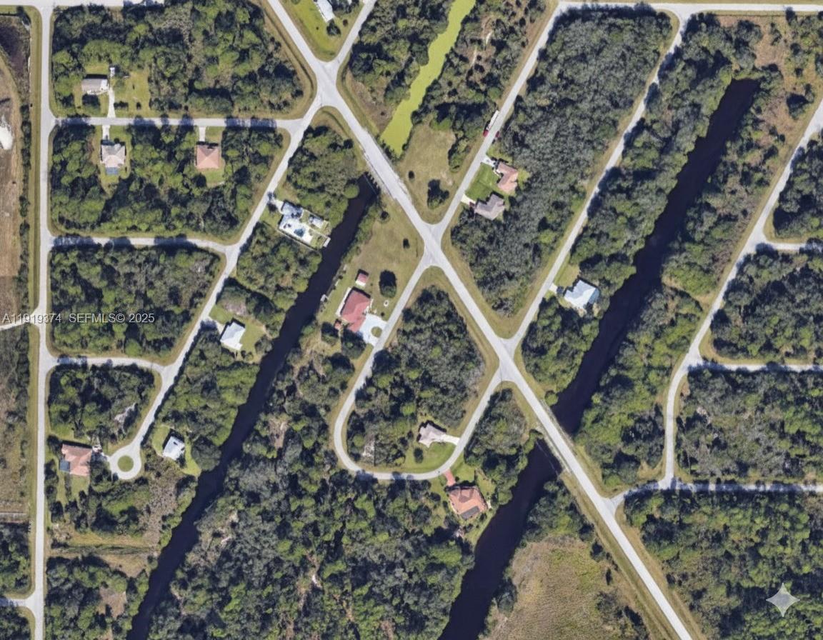 PORT CHARLOTTE - Land