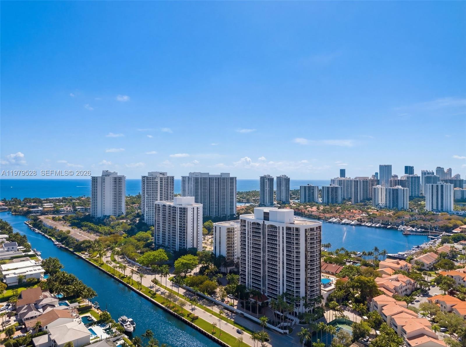 HARBOR TWS AT THE WATERWA - Residential