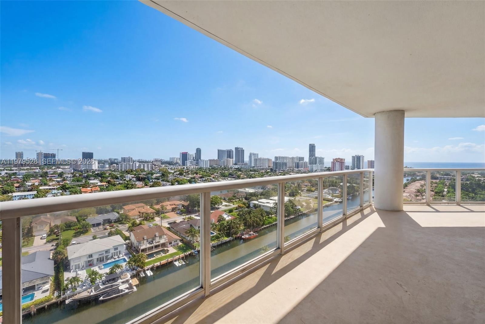 HARBOR TWS AT THE WATERWA - Residential