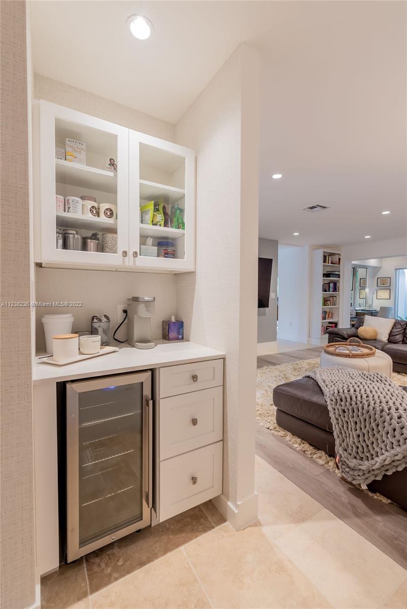KENDALL HEIGHTS - Residential