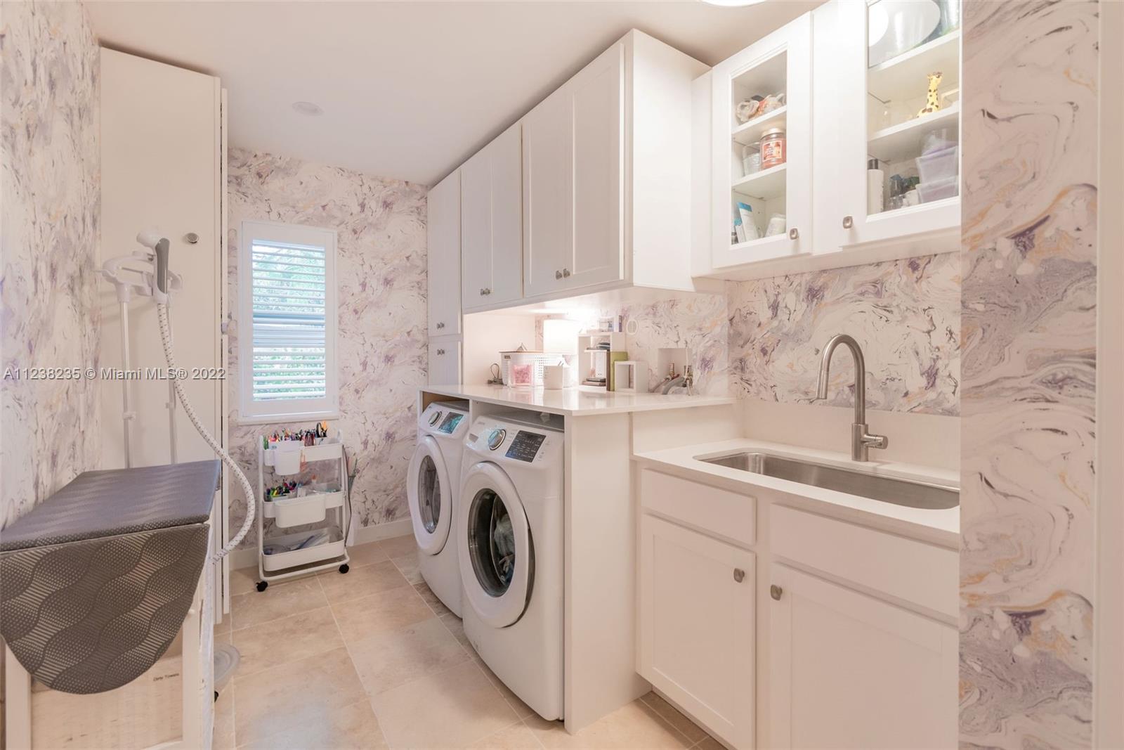 KENDALL HEIGHTS - Residential