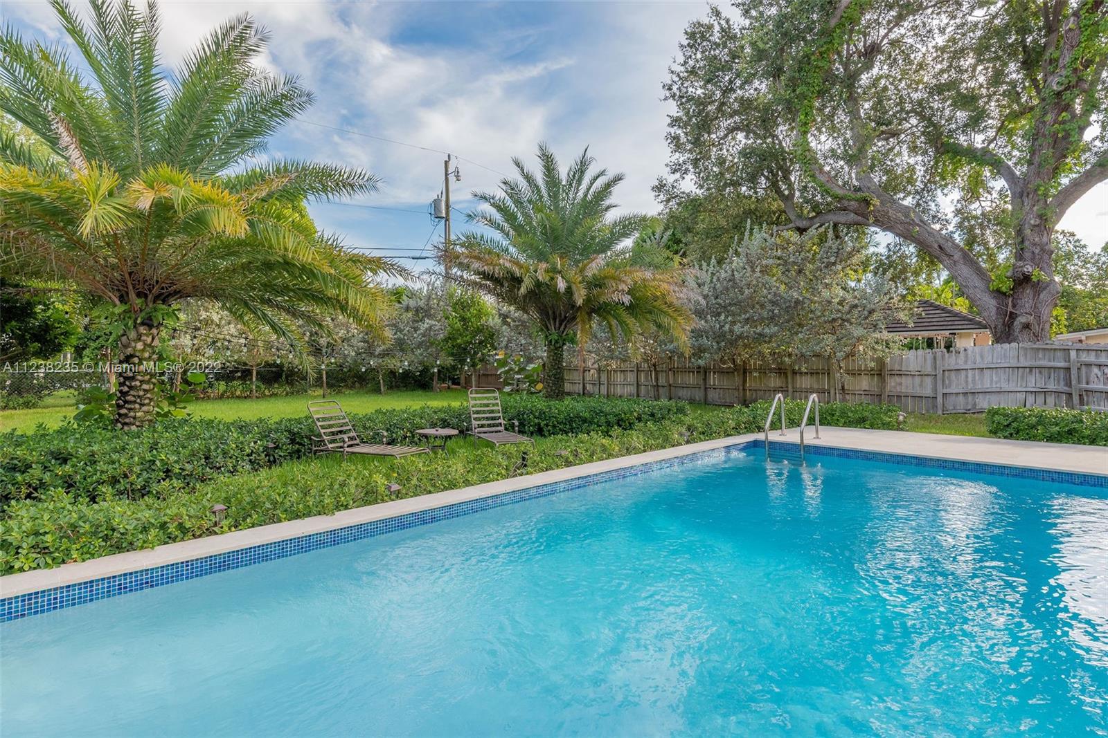KENDALL HEIGHTS - Residential