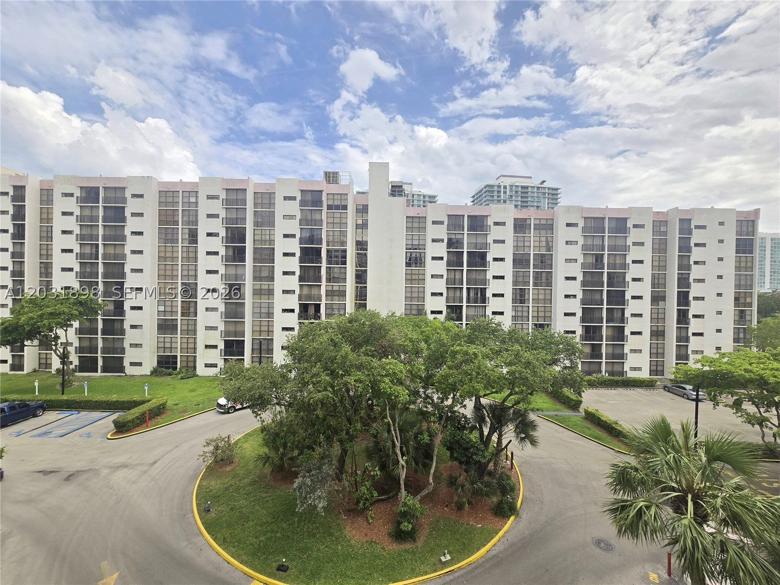 PLAZA OF AMERICAS CONDO P - Residential Lease