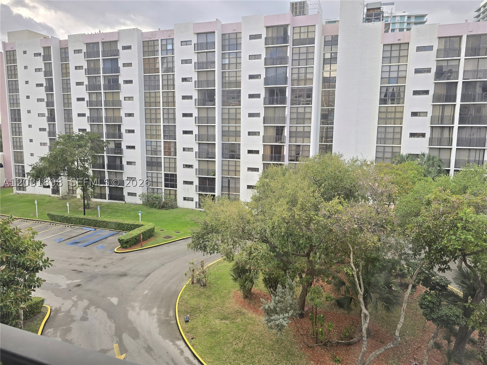 PLAZA OF AMERICAS CONDO P - Residential Lease