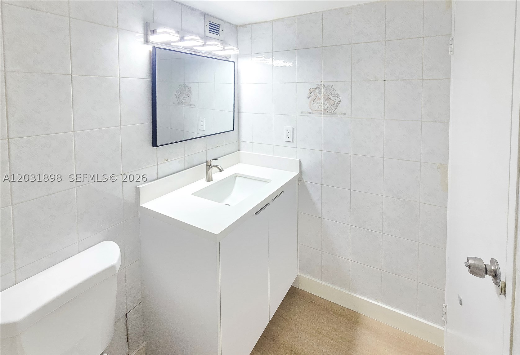 PLAZA OF AMERICAS CONDO P - Residential Lease