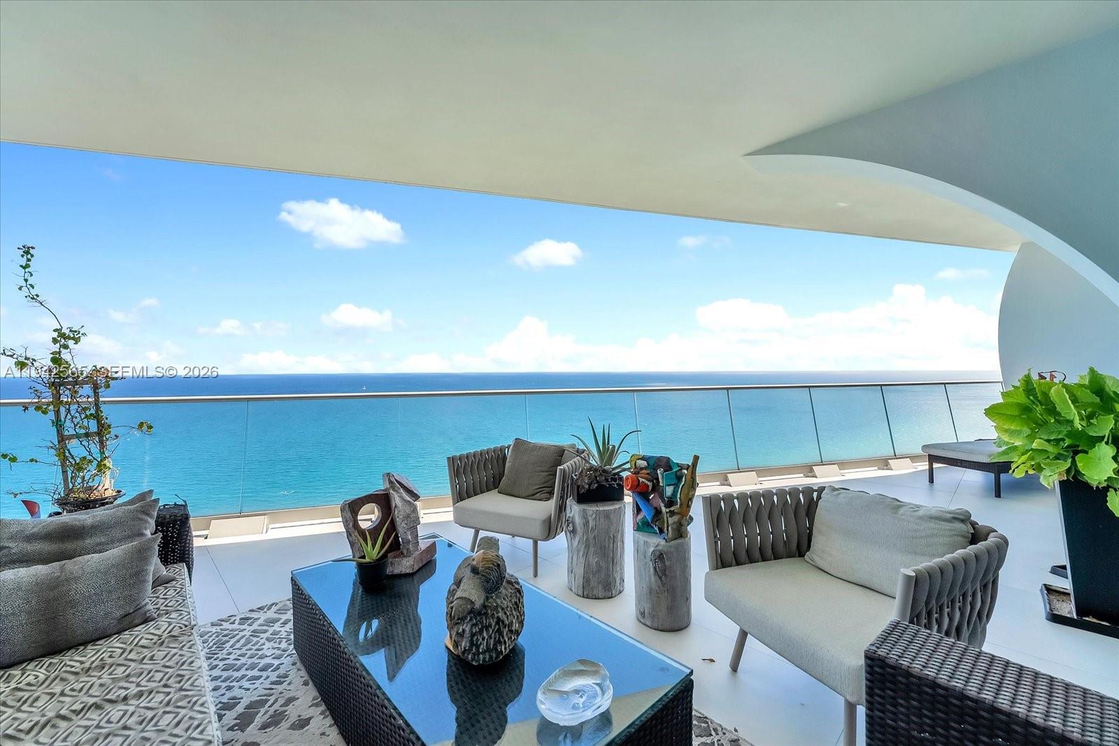 Jade Signature Condo - Residential