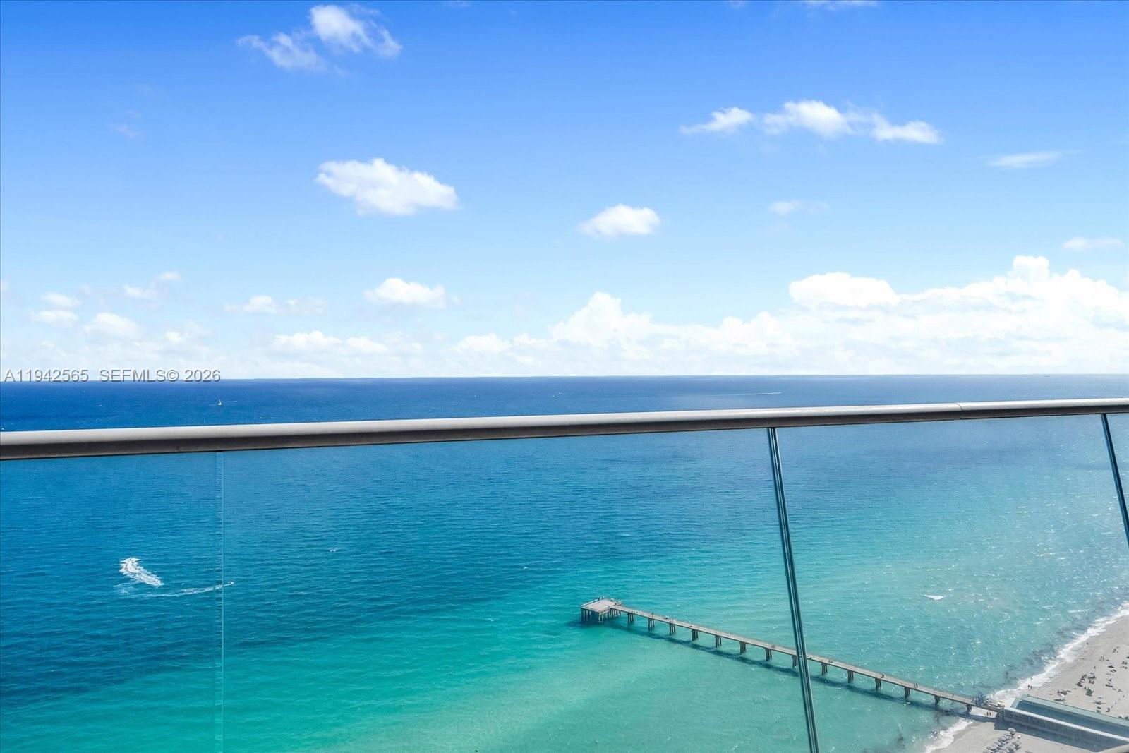 Jade Signature Condo - Residential