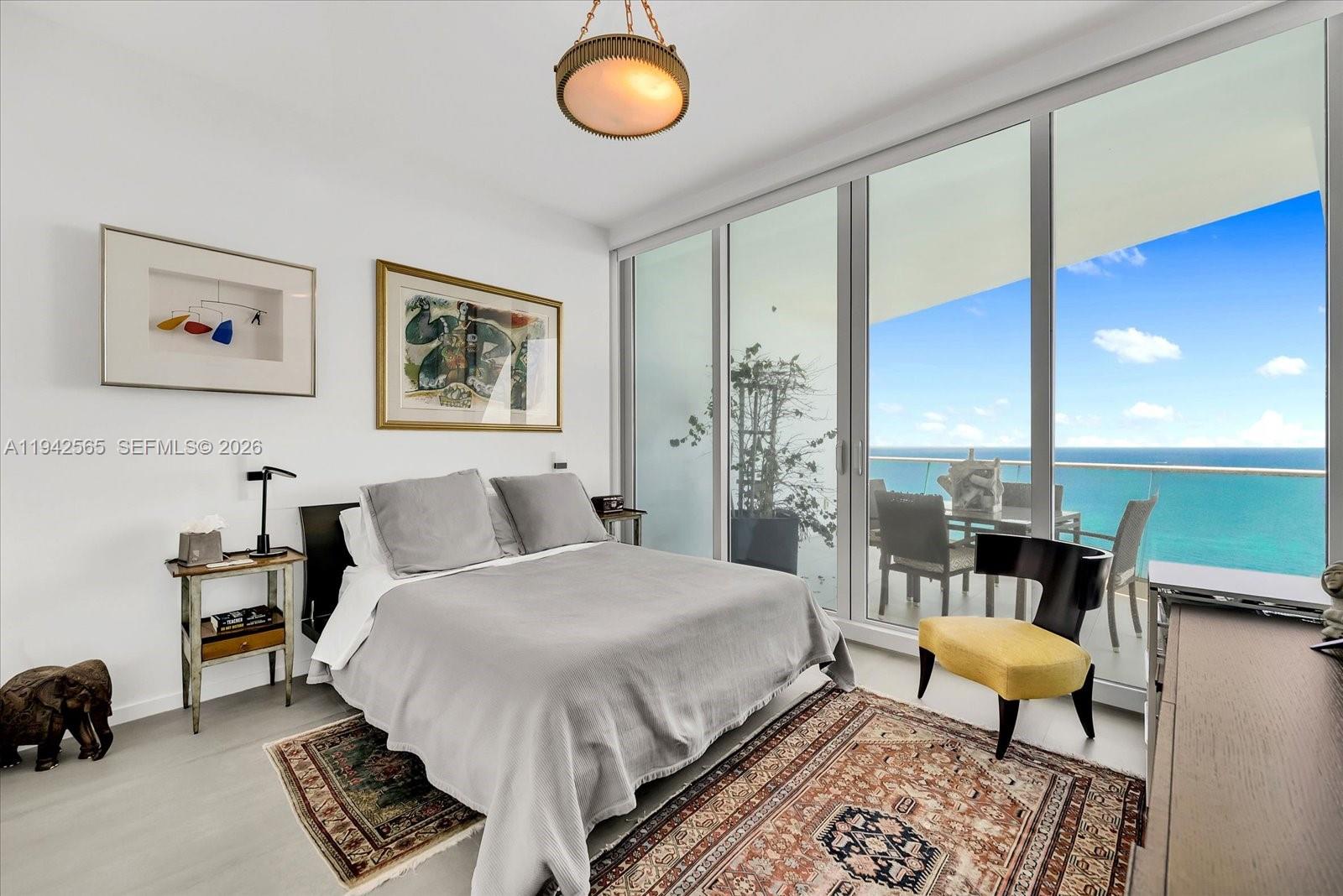 Jade Signature Condo - Residential