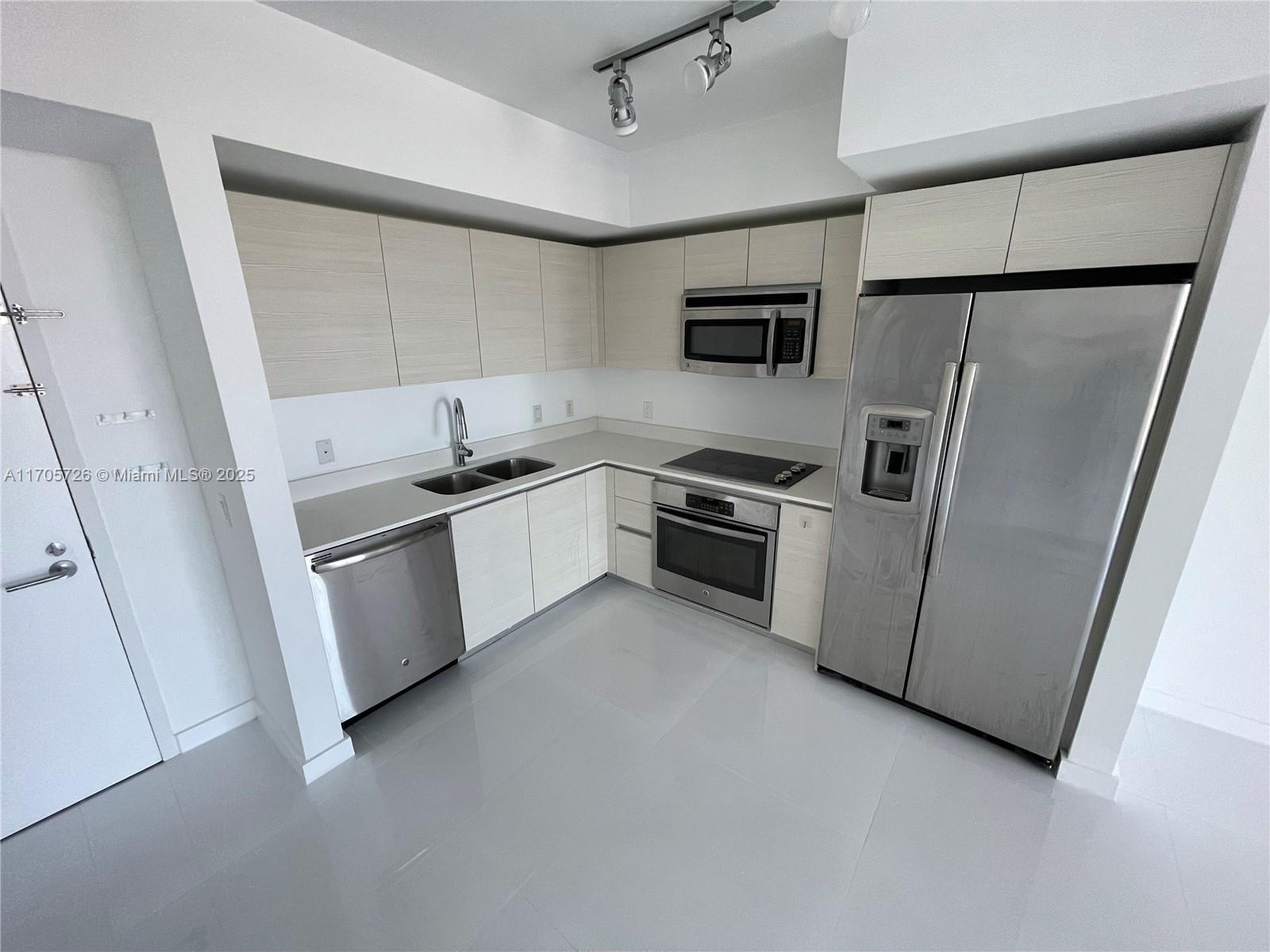 BALTUS HOUSE.4250 BISCAYNE - Residential