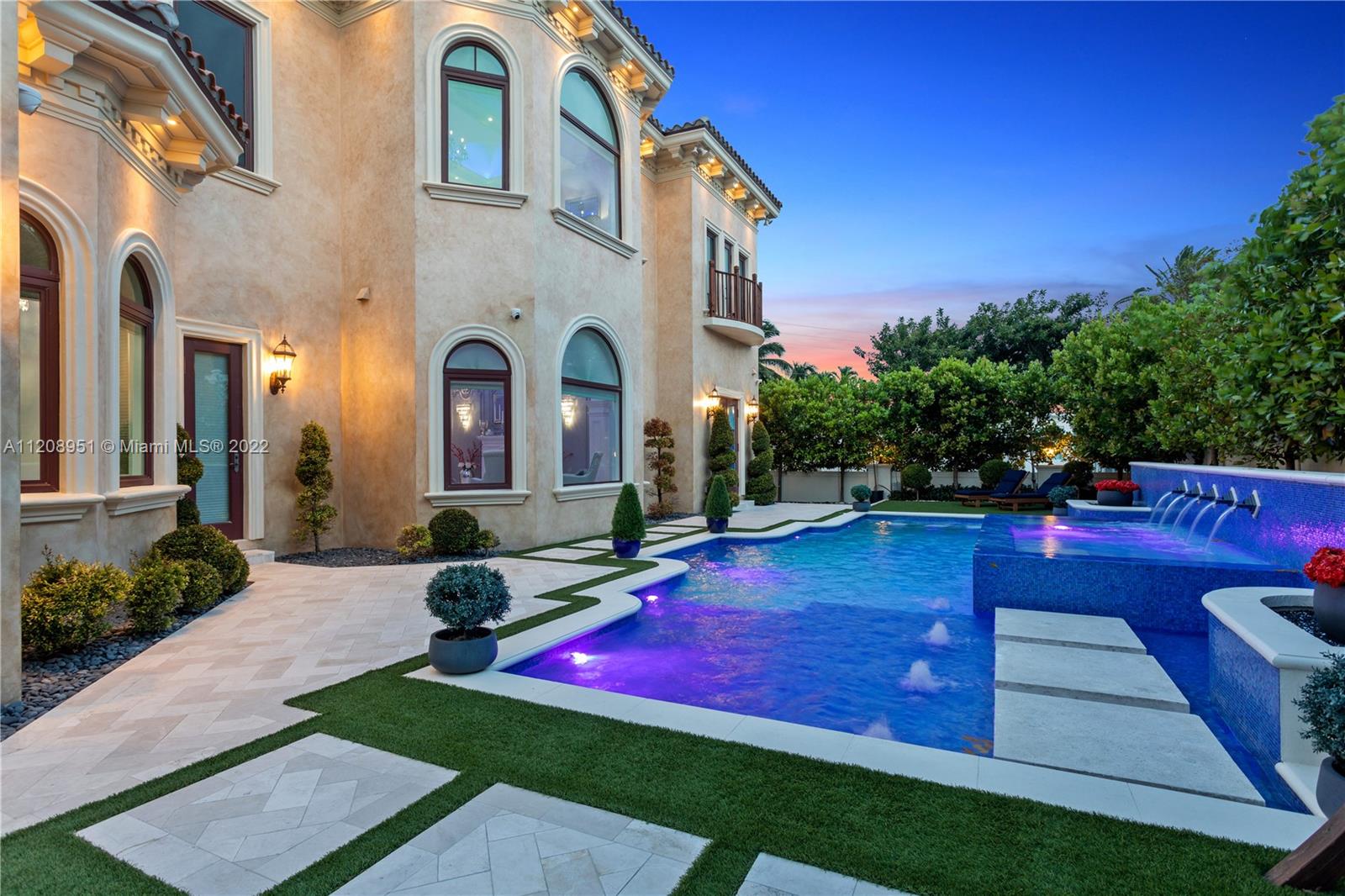 SURPRISE LAKE - Residential