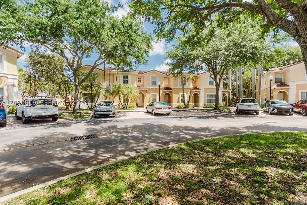 MELROSE POINT CONDO - Residential