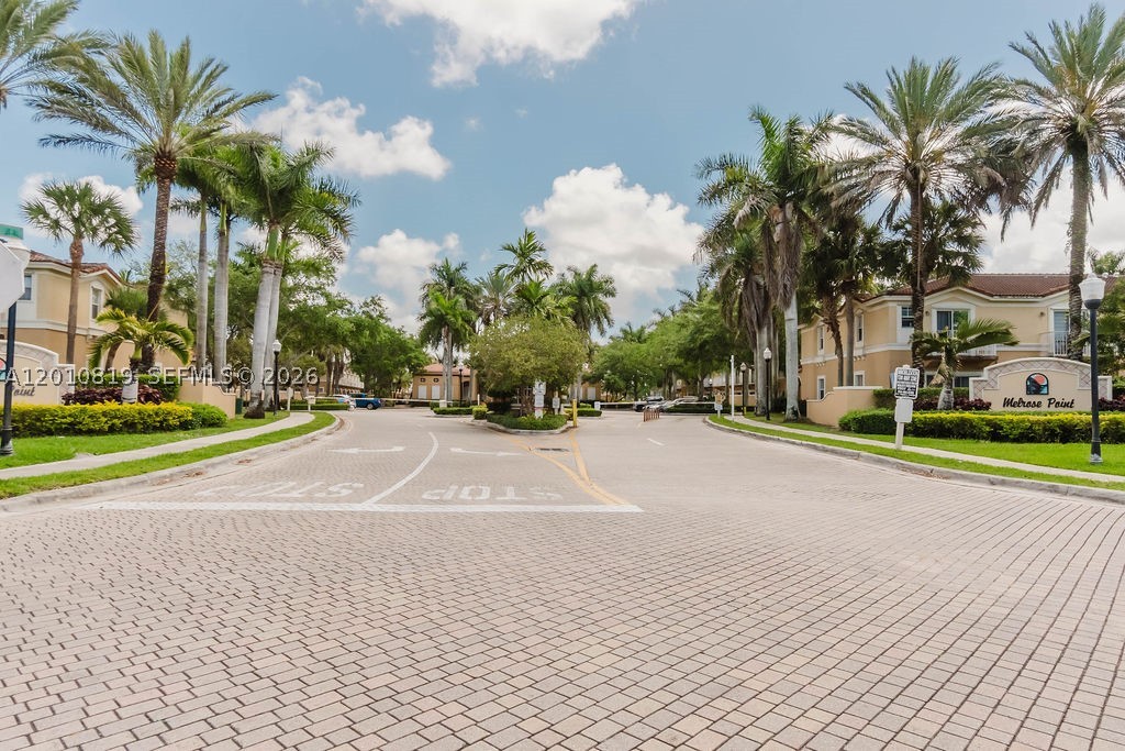 MELROSE POINT CONDO - Residential