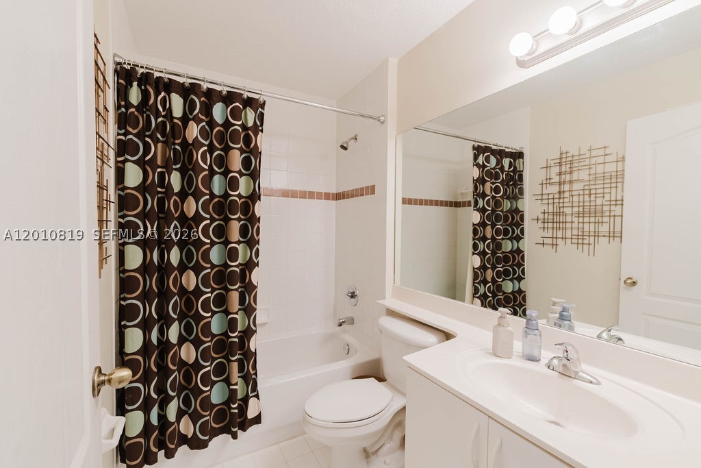 MELROSE POINT CONDO - Residential