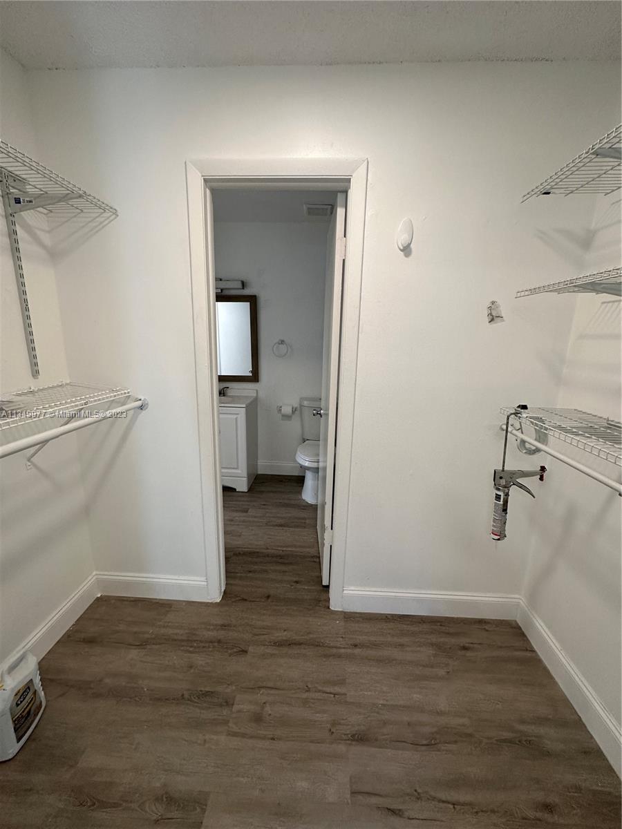 THE COURTS AT KENDALL CON - Residential Lease