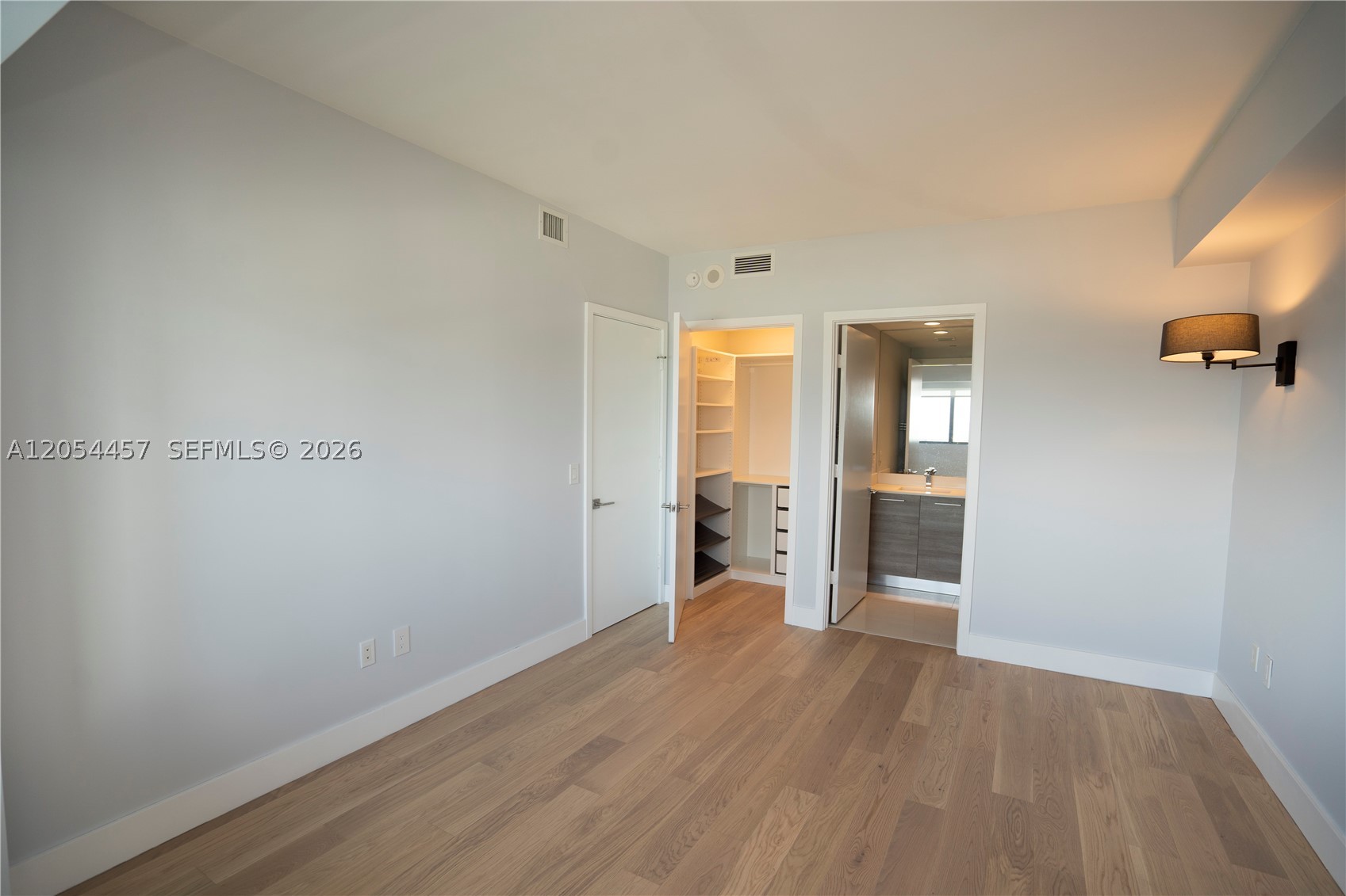 PARAISO BAY CONDO - Residential