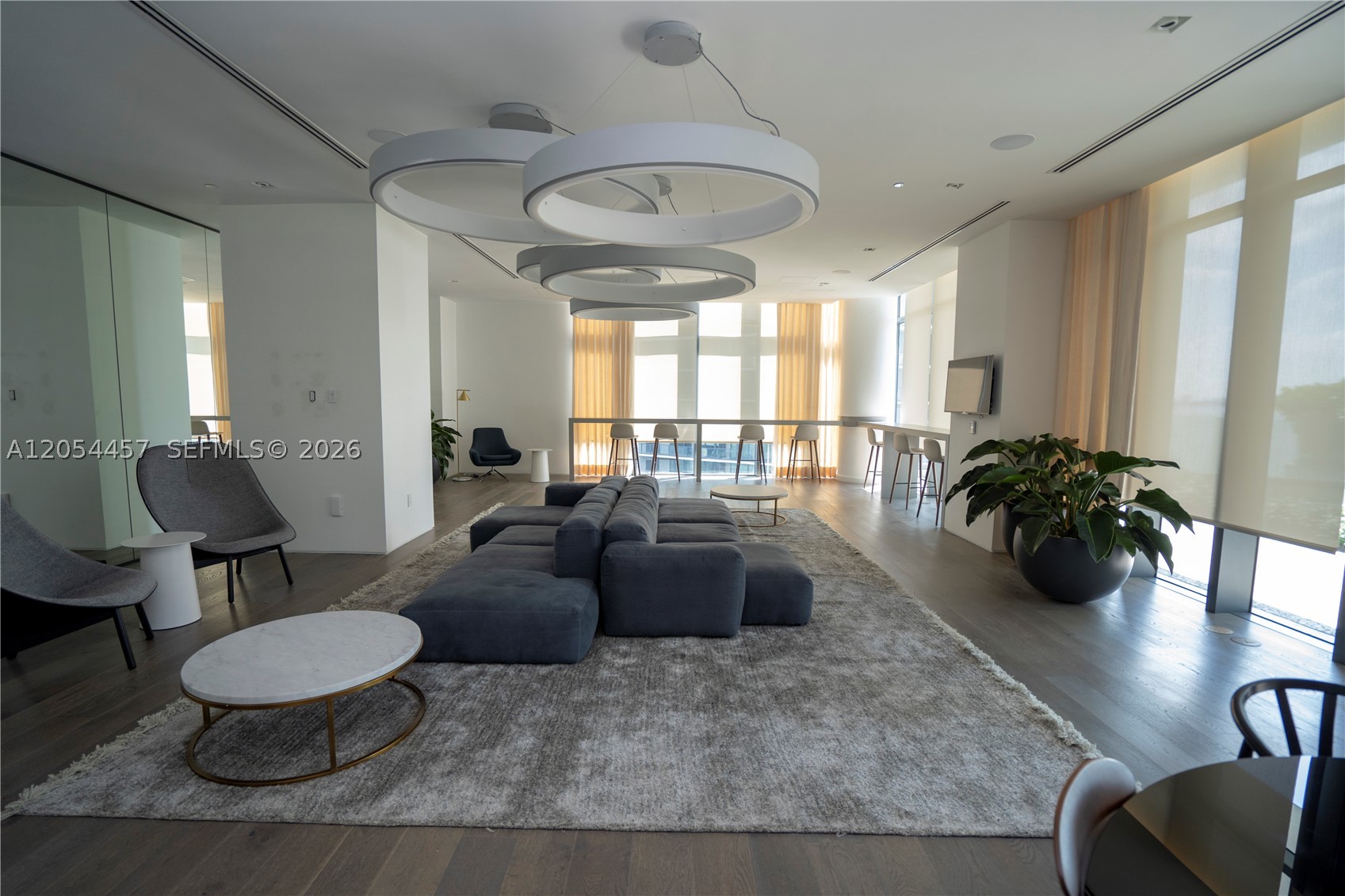 PARAISO BAY CONDO - Residential