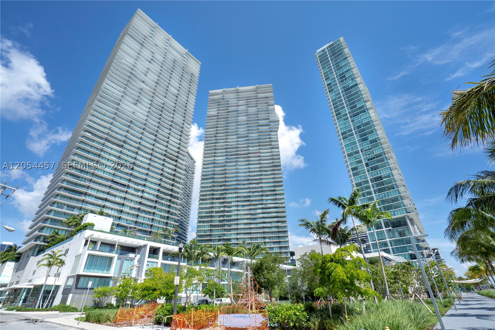 PARAISO BAY CONDO - Residential