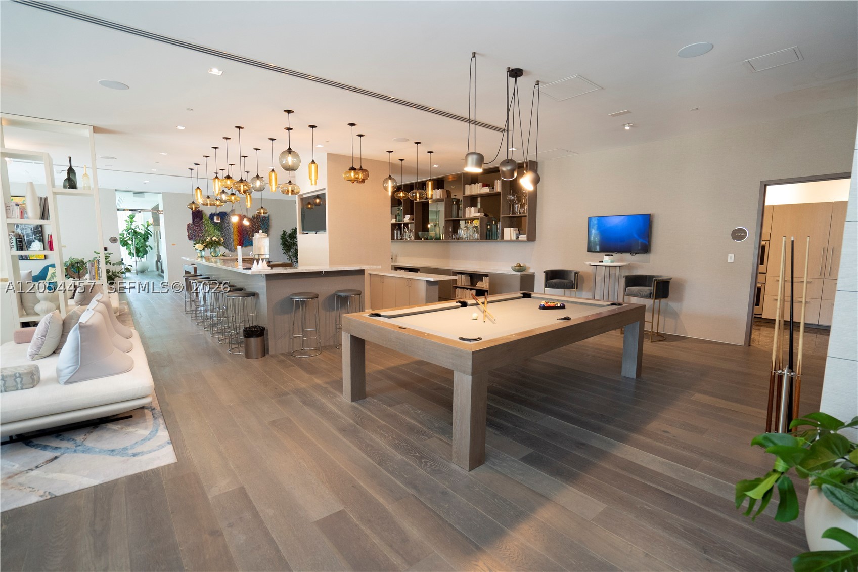 PARAISO BAY CONDO - Residential