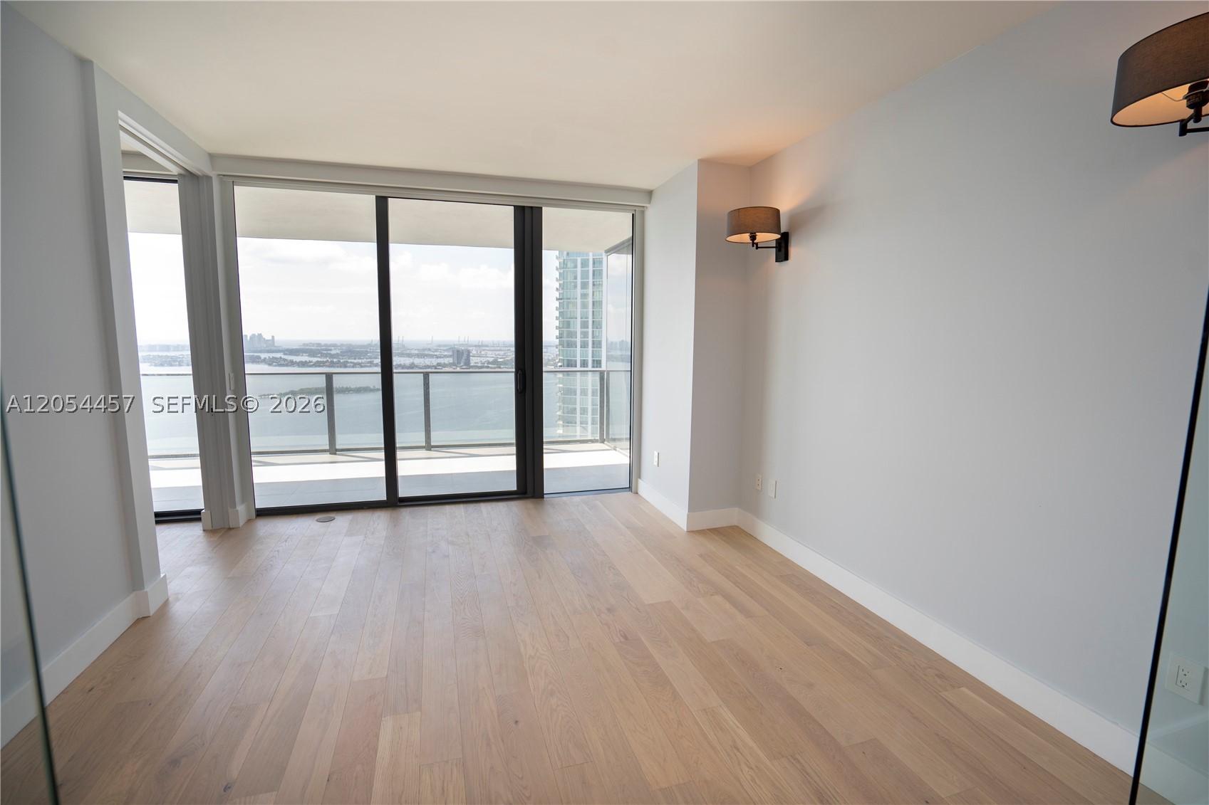PARAISO BAY CONDO - Residential