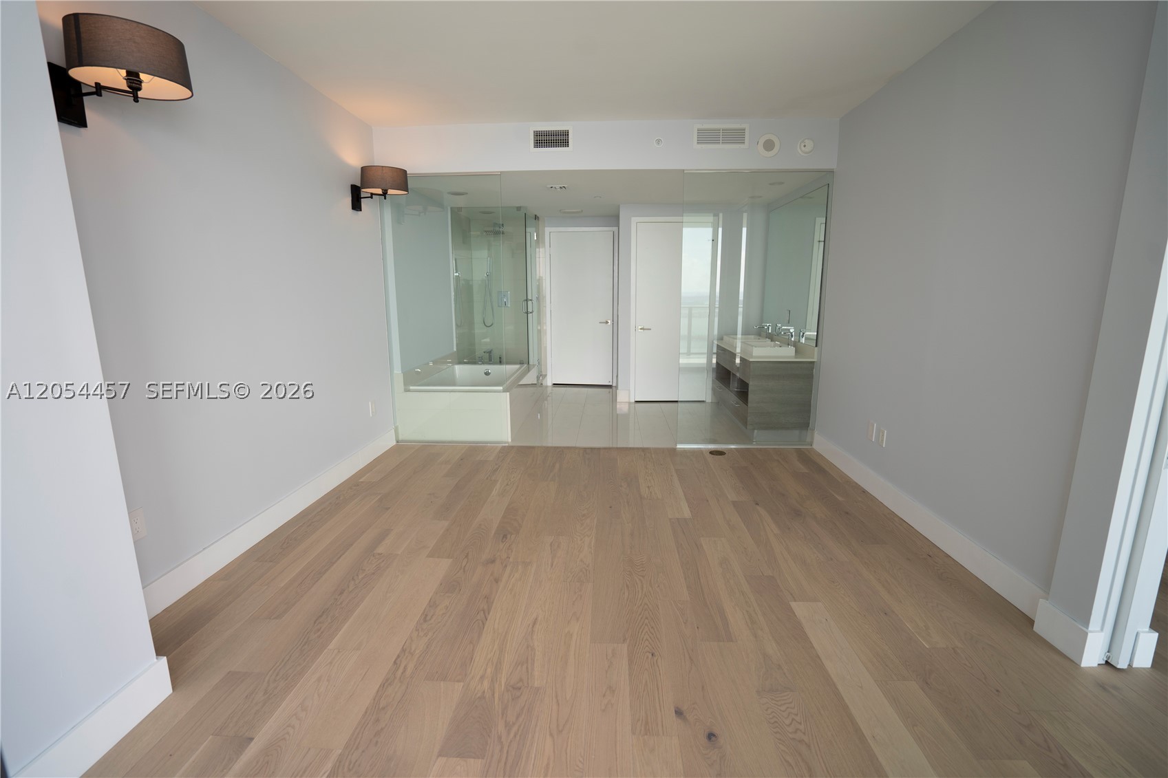PARAISO BAY CONDO - Residential